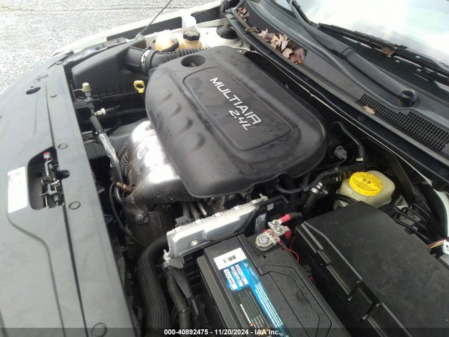 Chrysler 200 C 2015 1C3CCCCB2FN636695 Image 10