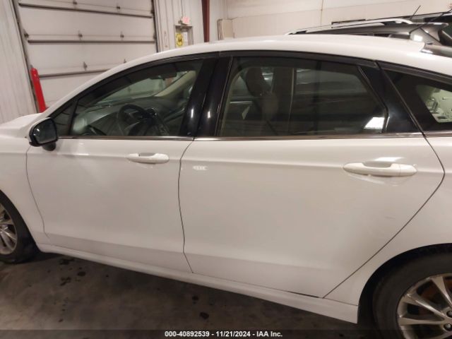 3FA6P0H73HR160110 Ford FUSION SE
