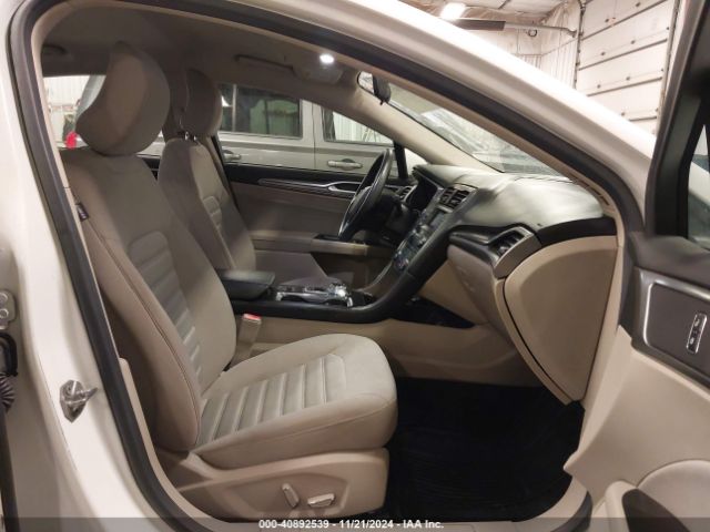 3FA6P0H73HR160110 Ford FUSION SE