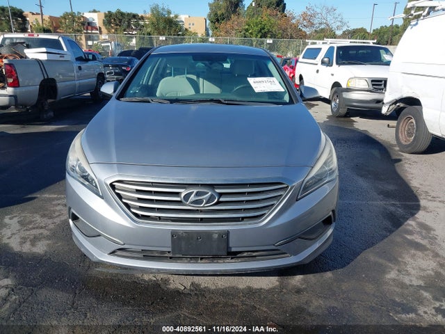 Hyundai SONATA SE 2016 5NPE24AFXGH322975 Image 12
