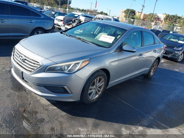 Hyundai SONATA SE 2016 5NPE24AFXGH322975 Image 2