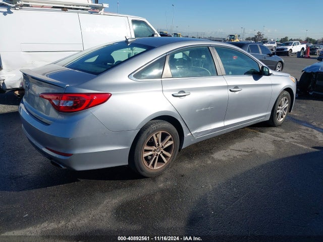 Hyundai SONATA SE 2016 5NPE24AFXGH322975 Image 4