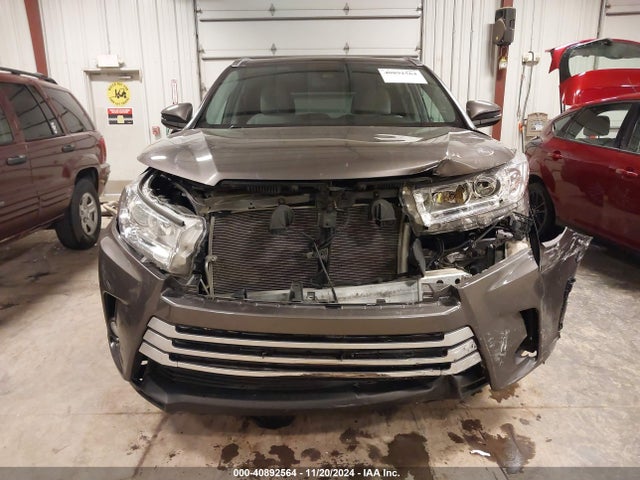 Toyota Highlander Xle 2019 5TDJZRFH5KS574685 Image 13