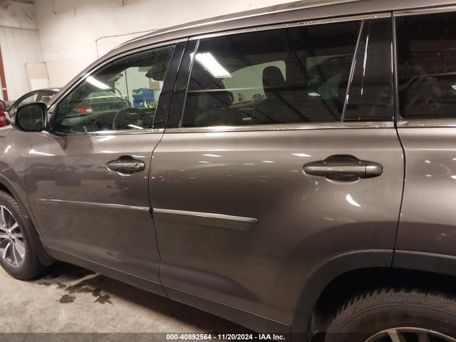 Toyota Highlander Xle 2019 5TDJZRFH5KS574685 Image 15