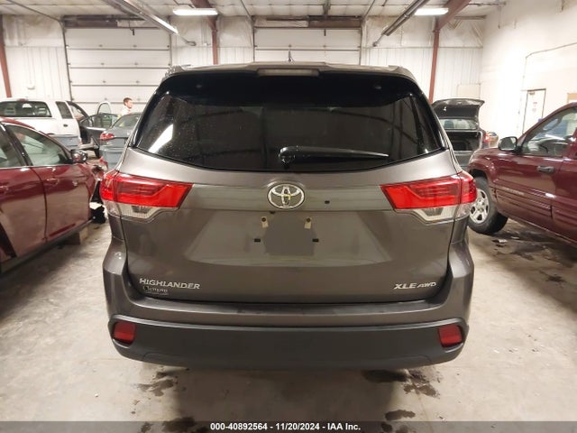 Toyota Highlander Xle 2019 5TDJZRFH5KS574685 Image 17