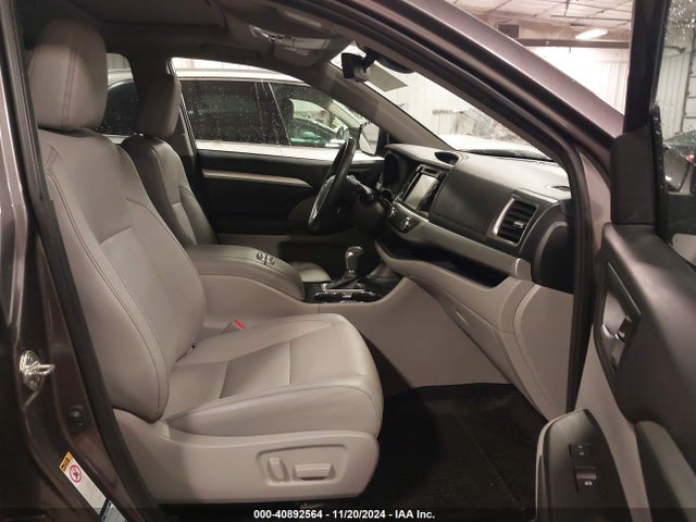 Toyota Highlander Xle 2019 5TDJZRFH5KS574685 Image 5