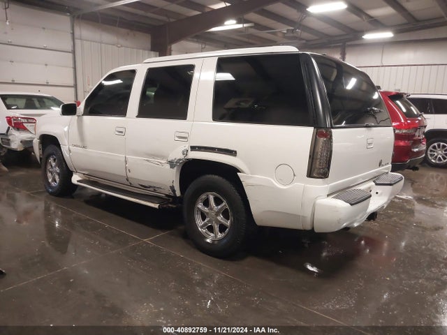 2000 CADILLAC ESCALADE 1GYEK63R2YR172965 Photo 2