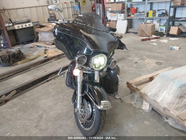 2011 HARLEY-DAVIDSON FLHTCU 1HD1FC41XBB612882 Photo 4