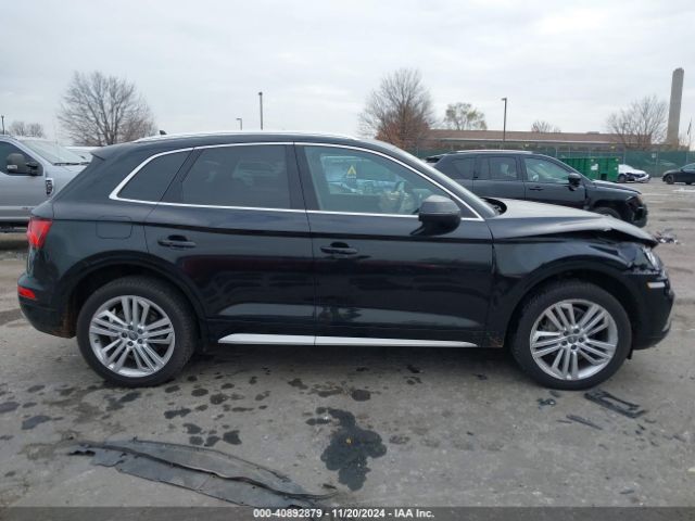 WA1BNAFY3J2248613 Audi Q5 2.0t Premium/2.0t Tech Premium