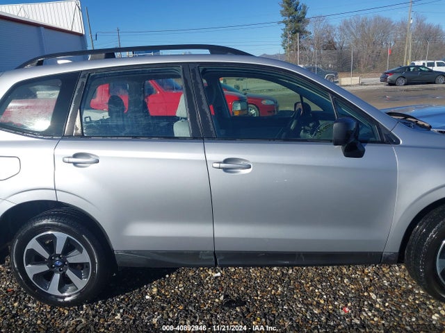 Subaru Forester 2.5i 2018 JF2SJABC3JH569125 Image 13