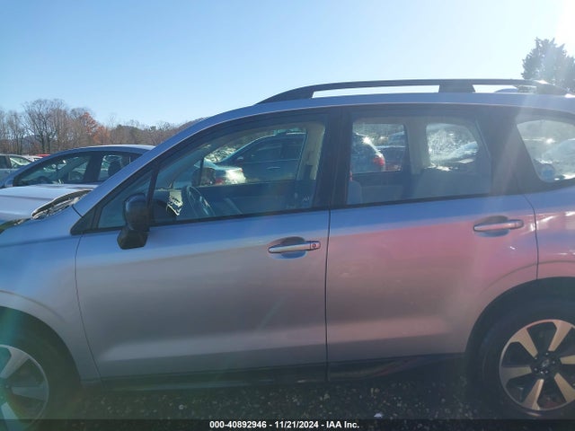 Subaru Forester 2.5i 2018 JF2SJABC3JH569125 Image 14