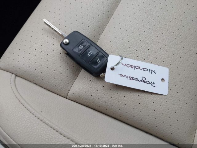 WVGBV7AX8FW517014 Volkswagen TIGUAN SE