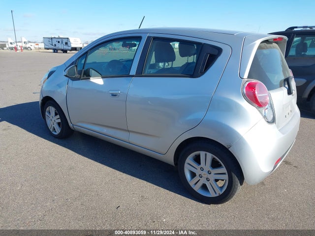 Chevrolet Spark 1lt Cvt 2015 KL8CD6S98FC793418 Image 3