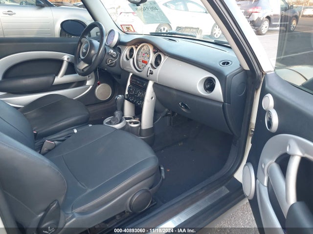 2005 MINI COOPER WMWRC33435TJ65848 Photo 4