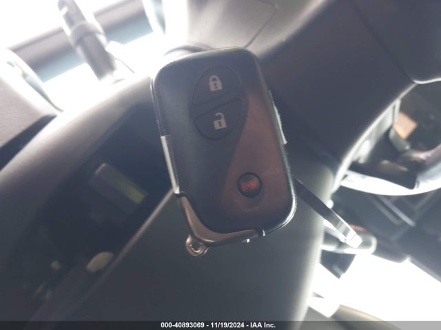 Lexus CT 200H 2015 JTHKD5BH9F2217474 Image 11