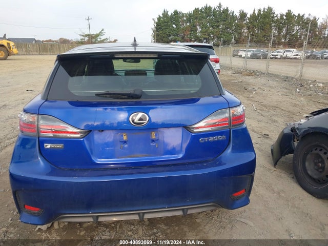Lexus CT 200H 2015 JTHKD5BH9F2217474 Image 16
