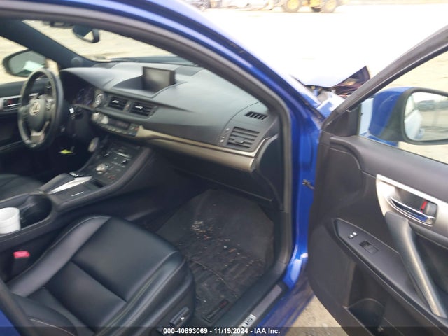 Lexus CT 200H 2015 JTHKD5BH9F2217474 Image 5