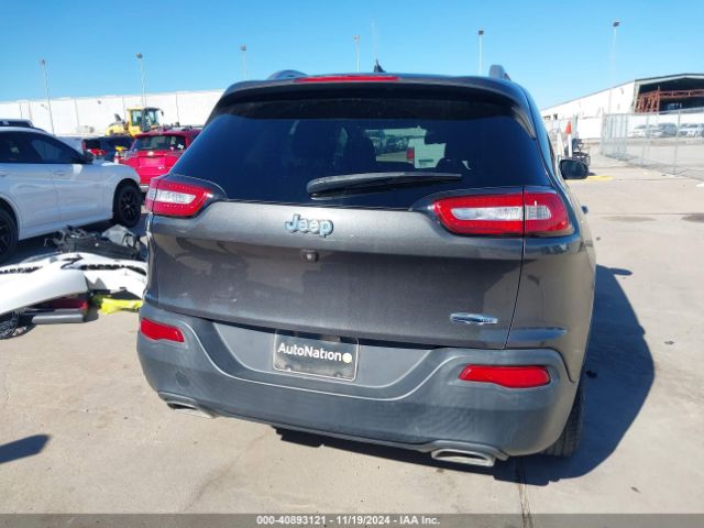 1C4PJLCS0FW631654 Jeep Cherokee Latitude