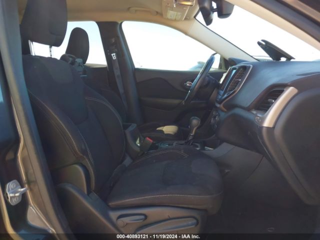 1C4PJLCS0FW631654 Jeep Cherokee Latitude
