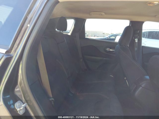 1C4PJLCS0FW631654 Jeep Cherokee Latitude
