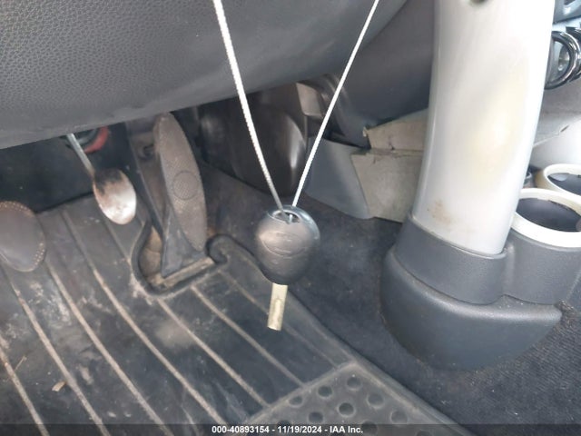 2002 MINI COOPER WMWRC33452TC31928 Photo 10