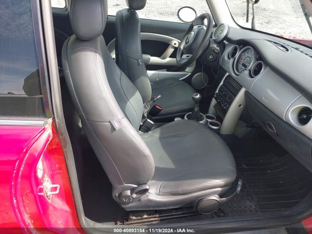 2002 MINI COOPER WMWRC33452TC31928 Photo 4