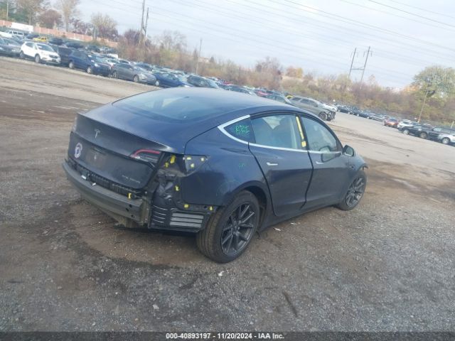 2018 TESLA MODEL 3 5YJ3E1EB2JF103695 Photo 3