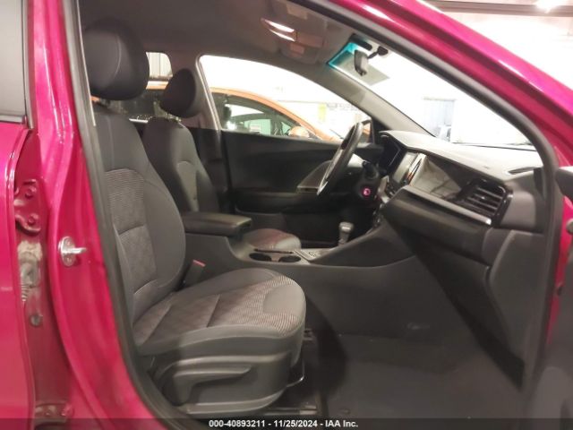KNDCB3LC6L5448443 KIA NIRO LX