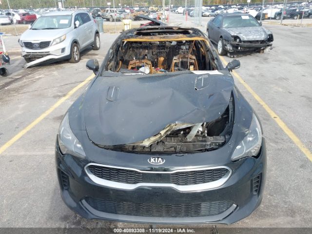 KNAE25LA1J6011067 KIA Stinger Premium