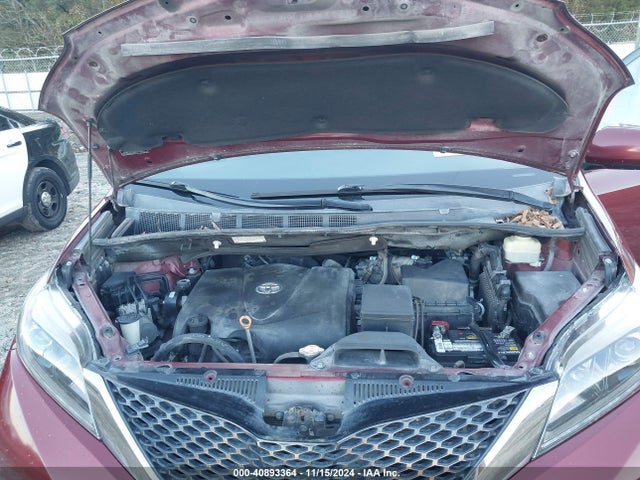 Toyota Sienna Se 8 Passenger 2017 5TDXZ3DC2HS852854 Image 10