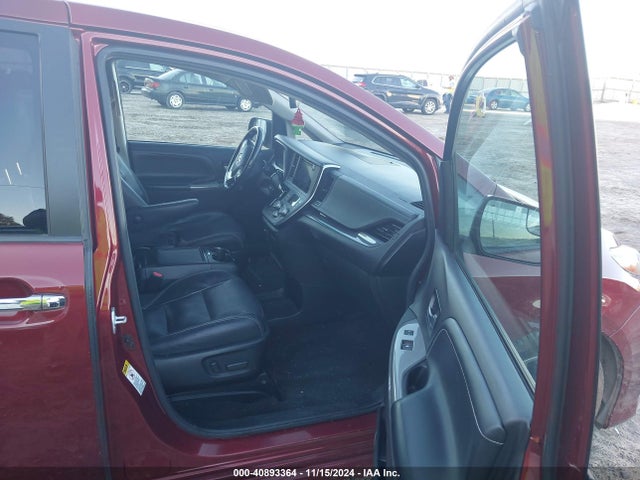 Toyota Sienna Se 8 Passenger 2017 5TDXZ3DC2HS852854 Image 5