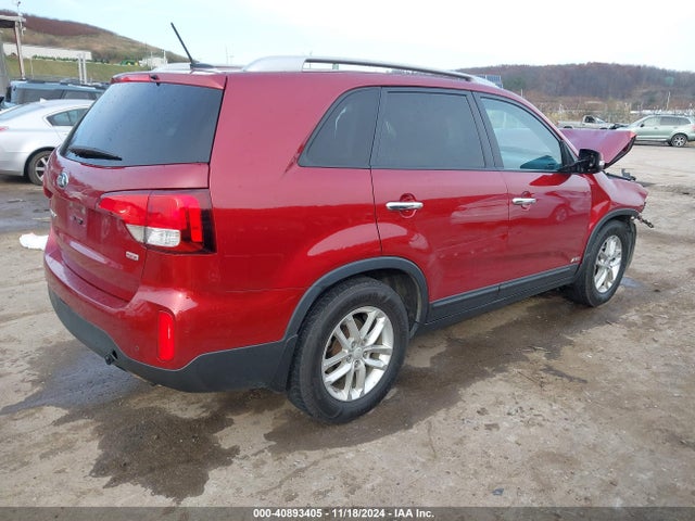 KIA SORENTO LX 2015 5XYKTCA60FG631998 Image 4