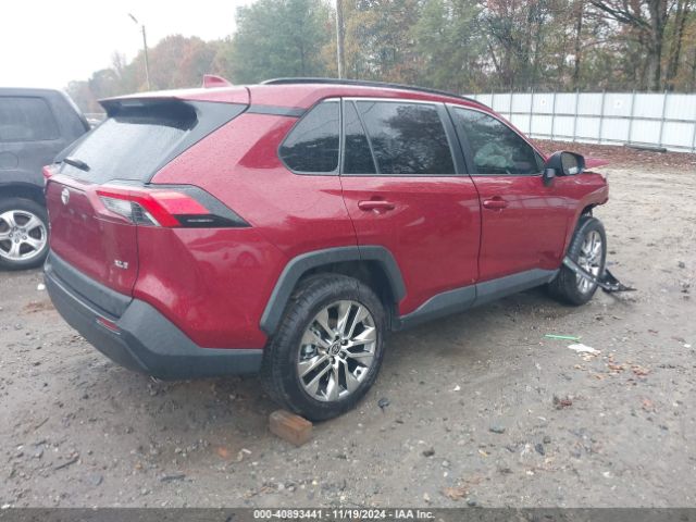 2T3C1RFV4MW133895 Toyota Rav4 Xle Premium