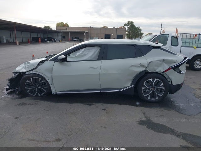 KIA Ev6 Light Long Range 2024 KNDC3DLC8R5214848 Image 13