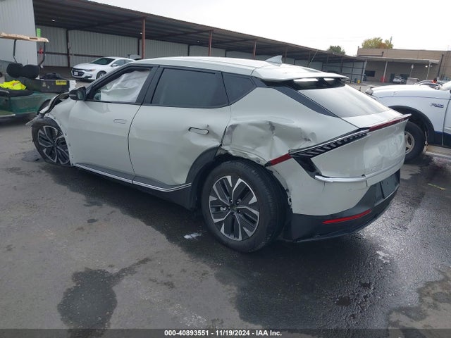 KIA Ev6 Light Long Range 2024 KNDC3DLC8R5214848 Image 3