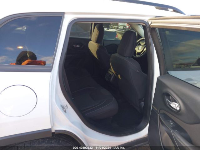 1C4PJMCS6FW775067 Jeep Cherokee Latitude Altitude