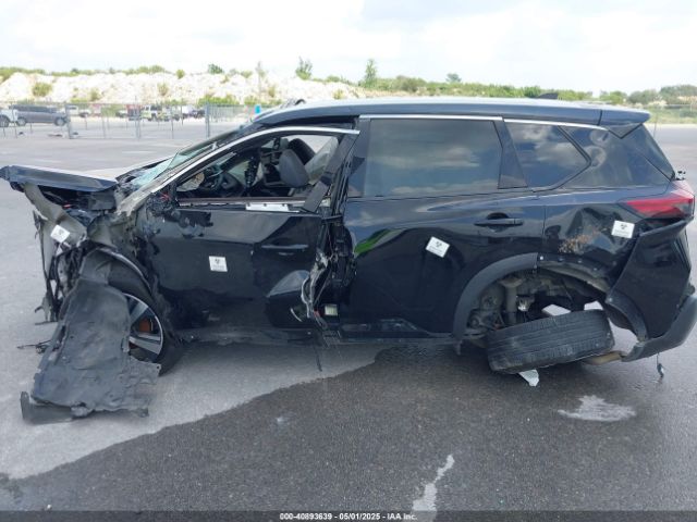 5N1AT3CAXMC703557 Nissan Rogue Sl Fwd