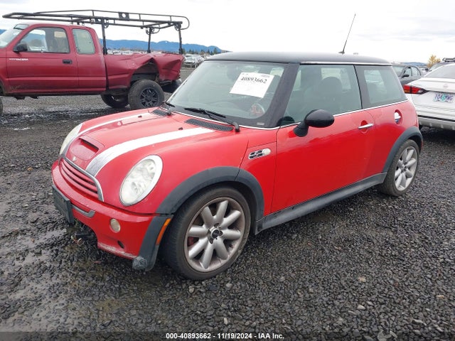 2006 MINI COOPER S WMWRE33516TN26580 Photo 1