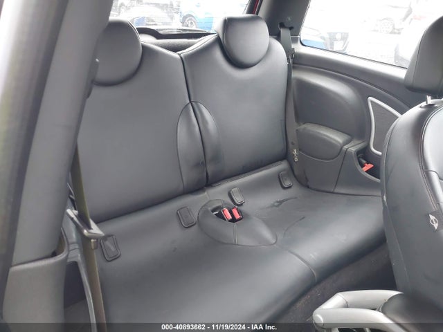 2006 MINI COOPER S WMWRE33516TN26580 Photo 7
