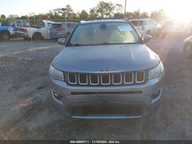3C4NJCCB8JT376029 Jeep Compass Limited Fwd
