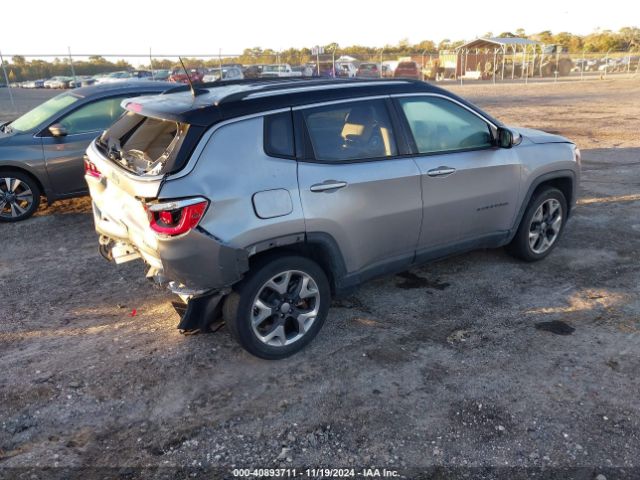 3C4NJCCB8JT376029 Jeep Compass Limited Fwd