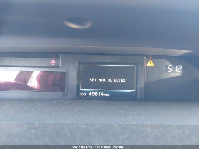 Toyota Prius V Four 2017 JTDZN3EU0HJ071551 Image 15
