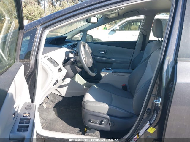 Toyota Prius V Four 2017 JTDZN3EU0HJ071551 Image 5