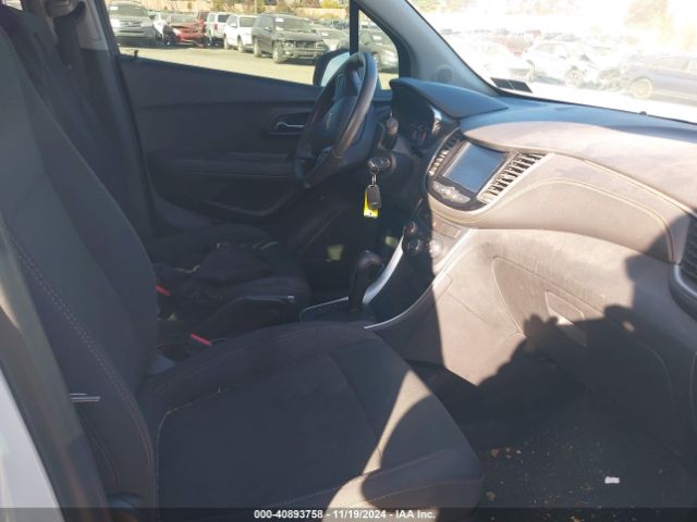 3GNCJNSB9HL269092 Chevrolet TRAX LS