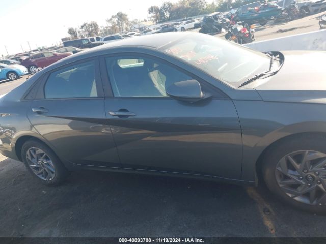 KMHLM4DG8RU807724 Hyundai ELANTRA SEL