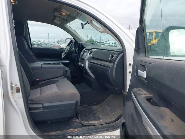 5TFCW5F19HX021375 Toyota Tundra Sr5 5.7l V8