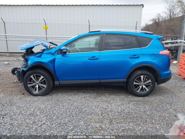 Toyota Rav4 Xle 2017 2T3RFREVXHW683508 Image 13