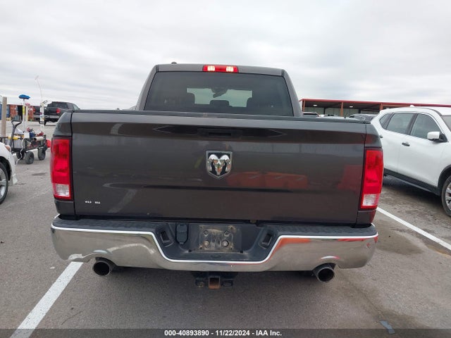 1C6RR6KT6KS562460 RAM 1500 Classic Tradesman  4x2 5'7 Box