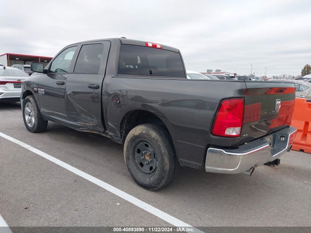 1C6RR6KT6KS562460 RAM 1500 Classic Tradesman  4x2 5'7 Box
