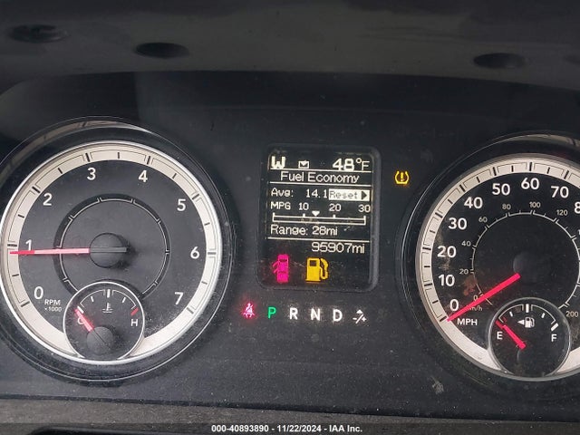 1C6RR6KT6KS562460 RAM 1500 Classic Tradesman  4x2 5'7 Box